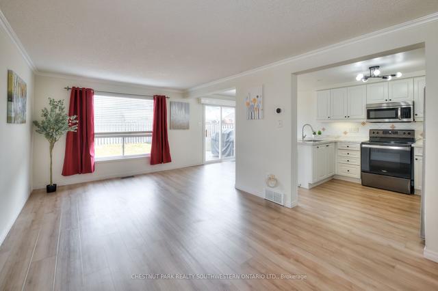 520 Chesapeake Cres, House detached with 3 bedrooms, 4 bathrooms and 5 parking in Waterloo ON | Image 5