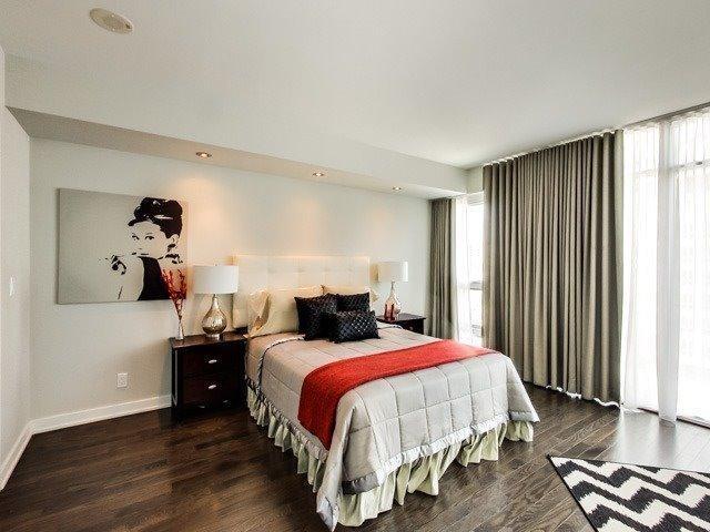 uph15 - 21 Nelson St, Condo with 2 bedrooms, 3 bathrooms and 2 parking in Toronto ON | Image 9