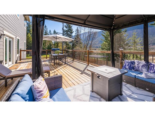4817 Goat River North Road, House detached with 4 bedrooms, 4 bathrooms and 6 parking in Central Kootenay B BC | Image 42