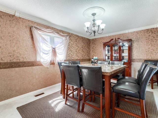966 Silversmith Dr, House detached with 4 bedrooms, 4 bathrooms and 6 parking in Mississauga ON | Image 7