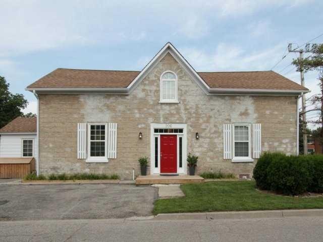 206 Montrose St S, House detached with 5 bedrooms, 4 bathrooms and 4 parking in Cambridge ON | Image 1