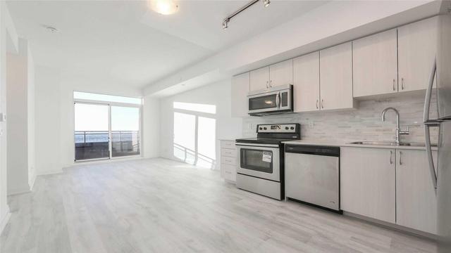 915 - 7900 Bathurst St, Condo with 1 bedrooms, 2 bathrooms and 1 parking in Vaughan ON | Image 2