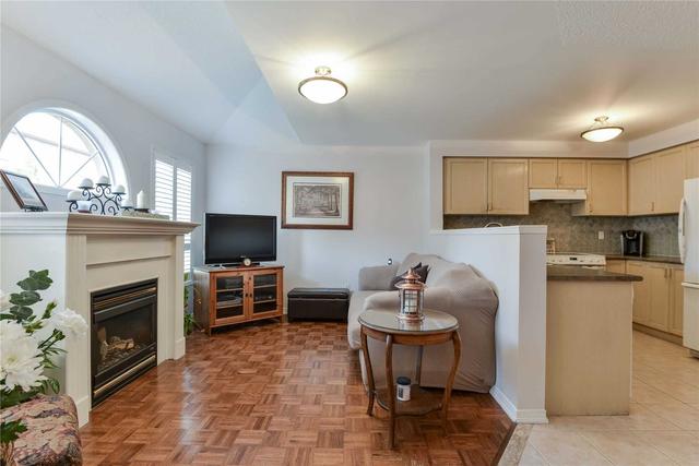 186 Hawkview Blvd, House attached with 3 bedrooms, 3 bathrooms and 3 parking in Vaughan ON | Image 22