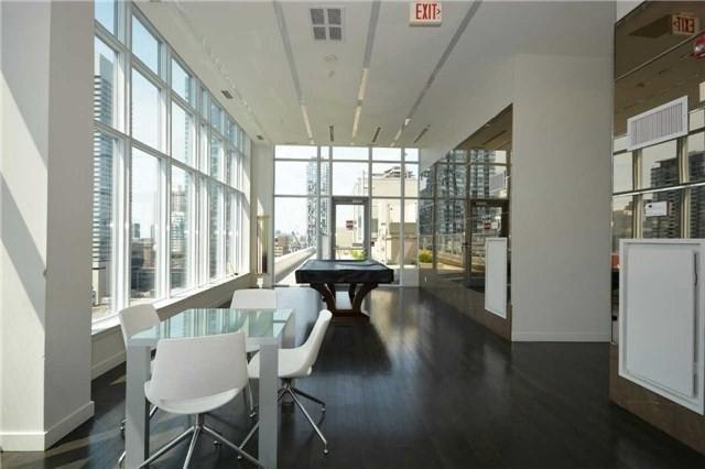 727 - 21 Nelson St, Condo with 1 bedrooms, 1 bathrooms and null parking in Toronto ON | Image 15