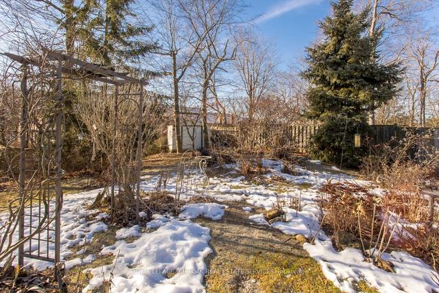 77 Cindy Ave, House detached with 3 bedrooms, 2 bathrooms and 3 parking in Cambridge ON | Image 39