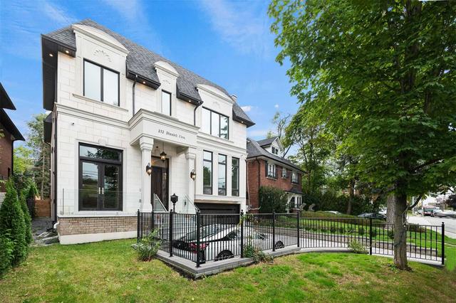 212 Dinnick Cres, House detached with 4 bedrooms, 6 bathrooms and 6 parking in Toronto ON | Image 23