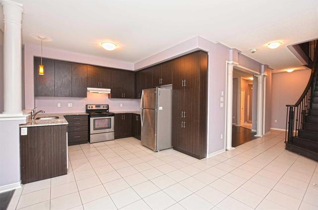 1046 Byron St N, House semidetached with 4 bedrooms, 3 bathrooms and 2 parking in Whitby ON | Image 6