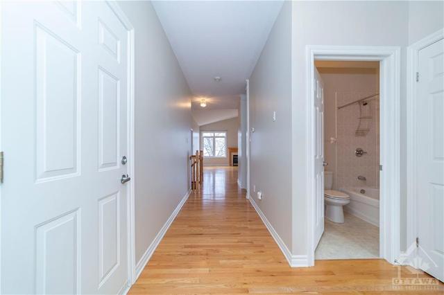 43 Village Walk Private, Townhouse with 2 bedrooms, 2 bathrooms and 2 parking in Ottawa ON | Image 9