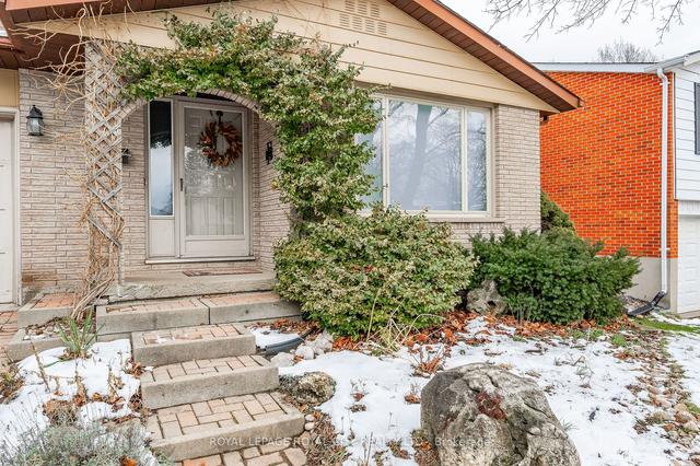 236 Ironwood Rd, House detached with 3 bedrooms, 4 bathrooms and 4 parking in Guelph ON | Image 12