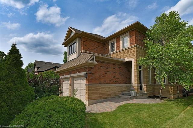 2227 Chickadee Crescent, House detached with 5 bedrooms, 3 bathrooms and 4 parking in Oakville ON | Image 1