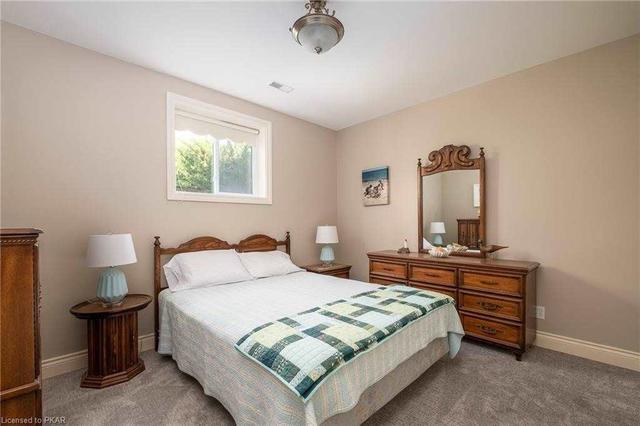 1086 Serpent Mounds Rd, House detached with 2 bedrooms, 3 bathrooms and 8 parking in Otonabee South Monaghan ON | Image 15