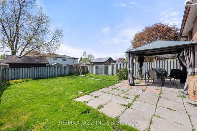 14 Little Ave, House semidetached with 3 bedrooms, 2 bathrooms and 2 parking in Clarington ON | Image 10