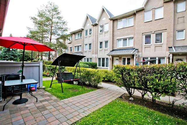 812 - 29 Rosebank Dr, Townhouse with 4 bedrooms, 3 bathrooms and 2 parking in Toronto ON | Image 2