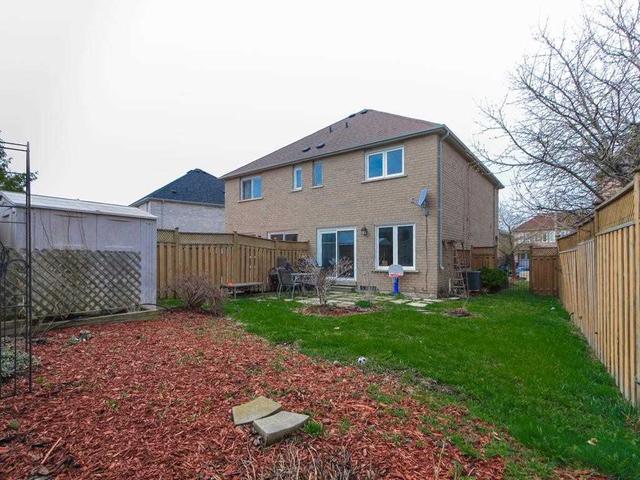 27 Herkes Dr, House semidetached with 3 bedrooms, 3 bathrooms and 3 parking in Brampton ON | Image 28