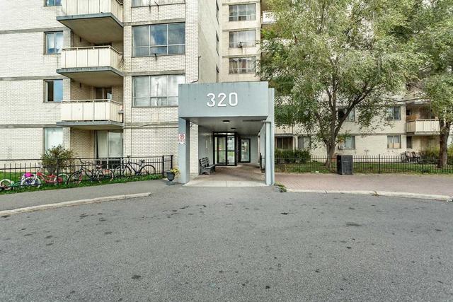 102 - 320 Dixon Rd, Condo with 2 bedrooms, 1 bathrooms and 1 parking in Toronto ON | Image 33