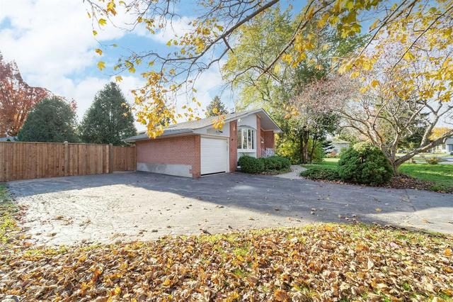 5318 Mericourt Rd, House detached with 3 bedrooms, 3 bathrooms and 6 parking in Burlington ON | Image 25