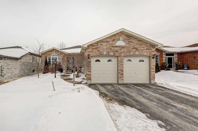 104 Seline Cres, House detached with 2 bedrooms, 3 bathrooms and 6 parking in Barrie ON | Image 1
