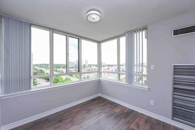 1109 - 5 Lisa St, Condo with 3 bedrooms, 2 bathrooms and 1 parking in Brampton ON | Image 10