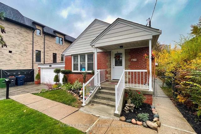 upper - 28 Irvington Cres, House detached with 3 bedrooms, 1 bathrooms and 2 parking in Toronto ON | Image 37