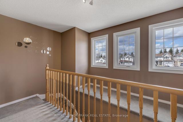 929 Glenbourne Crt, House detached with 3 bedrooms, 3 bathrooms and 5 parking in Oshawa ON | Image 32