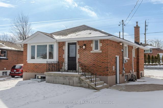 107 Winchester Blvd, House detached with 3 bedrooms, 2 bathrooms and 3 parking in Hamilton ON | Image 1