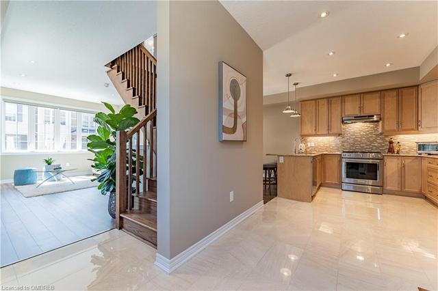 3101 Cornell Common, House attached with 3 bedrooms, 2 bathrooms and 2 parking in Oakville ON | Image 6