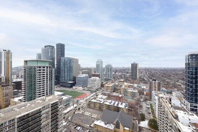 2710 - 101 Erskine Ave, Condo with 2 bedrooms, 3 bathrooms and 1 parking in Toronto ON | Image 5