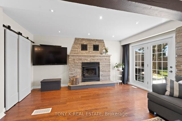 26 Lauderdale Rd, House semidetached with 2 bedrooms, 3 bathrooms and 4 parking in Brampton ON | Image 2