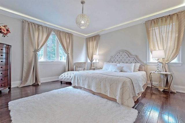 2221 Dixie Rd, House detached with 6 bedrooms, 8 bathrooms and 10 parking in Mississauga ON | Image 9