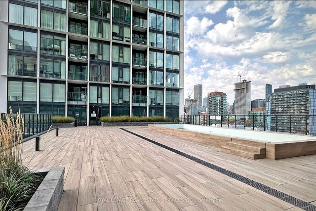 1812 - 158 Front St E, Condo with 1 bedrooms, 1 bathrooms and 0 parking in Toronto ON | Image 9
