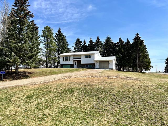379 Zion Road, House detached with 4 bedrooms, 2 bathrooms and null parking in Clearwater County AB | Image 1
