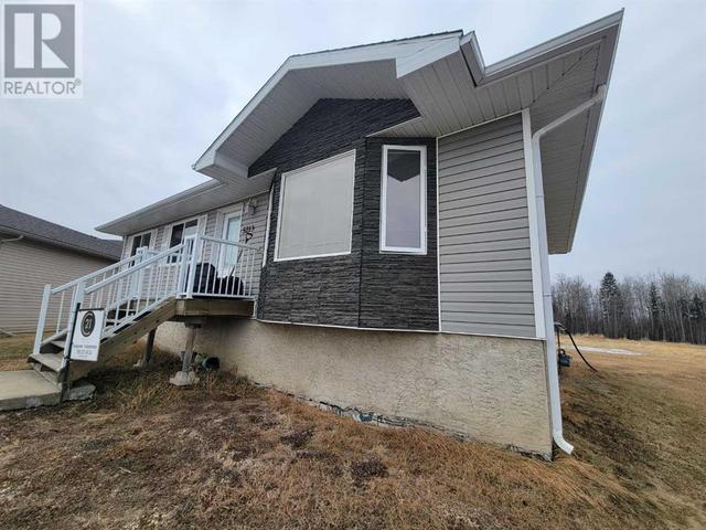 5213 - 52 A Avenue, House detached with 3 bedrooms, 1 bathrooms and 4 parking in Valleyview AB | Image 3