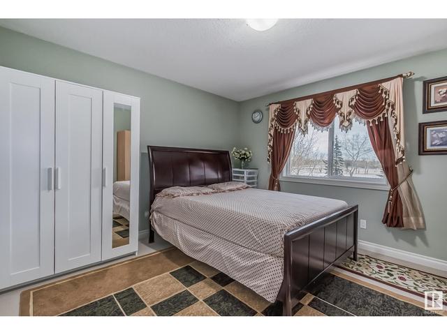 14035 37 St Nw, House detached with 4 bedrooms, 3 bathrooms and null parking in Edmonton AB | Image 22
