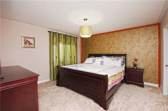 15 Lathbury St, House detached with 4 bedrooms, 4 bathrooms and 3 parking in Brampton ON | Image 15