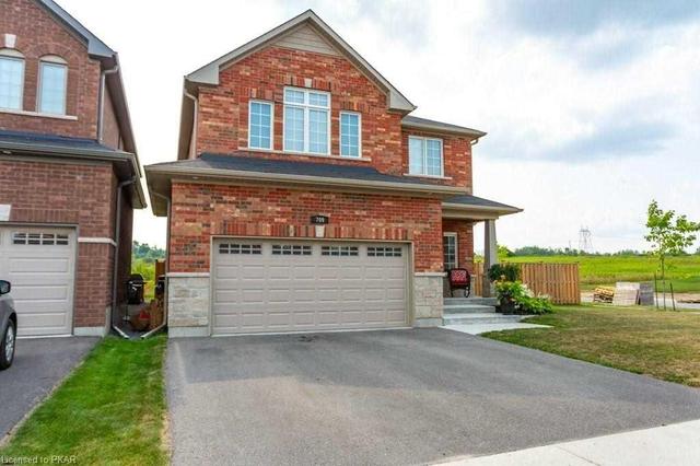 709 Sawmill Rd, House detached with 4 bedrooms, 3 bathrooms and 4 parking in Peterborough ON | Image 2