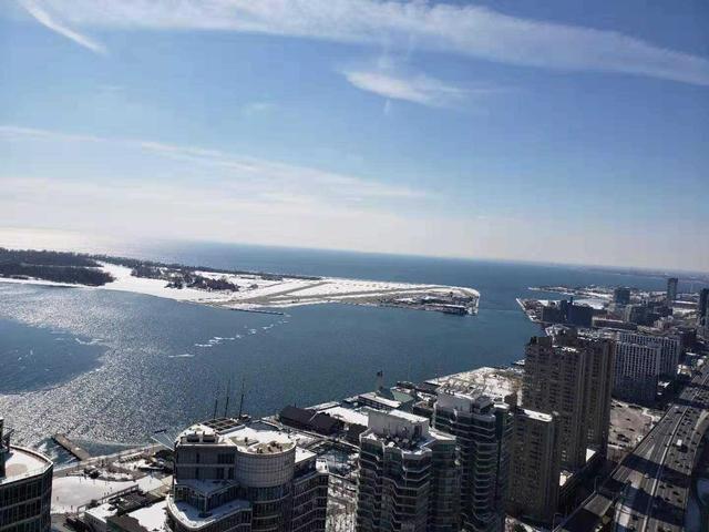 4810 - 10 York St, Condo with 3 bedrooms, 3 bathrooms and 1 parking in Toronto ON | Image 2