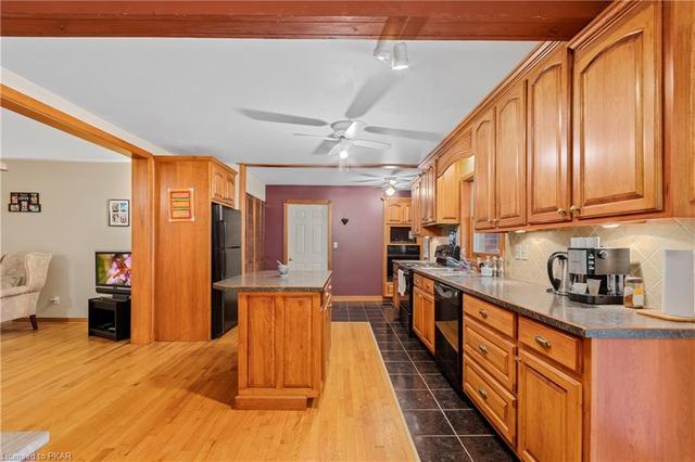 1585 County Road 46, House detached with 3 bedrooms, 2 bathrooms and 12 parking in Havelock Belmont Methuen ON | Image 22
