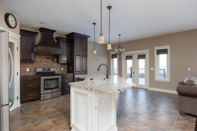 676 Heritage Drive, House detached with 5 bedrooms, 3 bathrooms and 4 parking in Wood Buffalo AB | Image 3