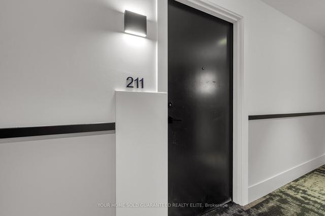 211 - 600 North Service Rd, Condo with 1 bedrooms, 1 bathrooms and 1 parking in Hamilton ON | Image 4