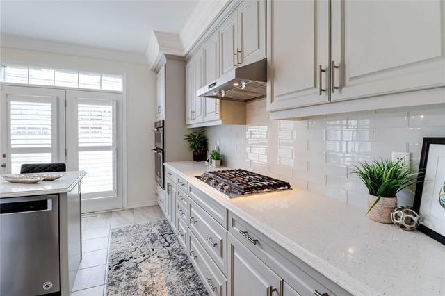 60 Lacrosse Tr, House detached with 4 bedrooms, 3 bathrooms and 3 parking in Vaughan ON | Image 14
