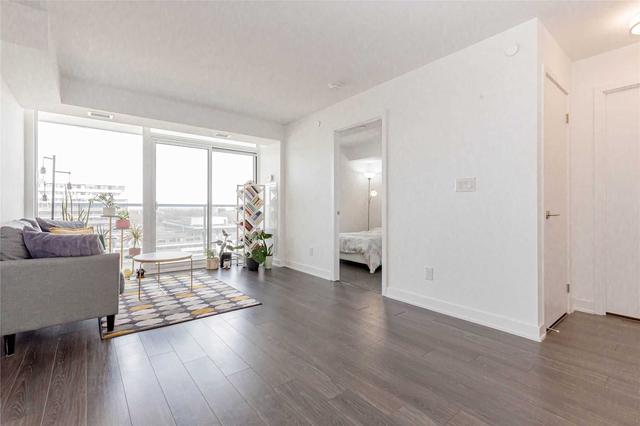 1220 - 160 Flemington Rd, Condo with 2 bedrooms, 2 bathrooms and 1 parking in Toronto ON | Image 4