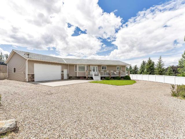 903 Eagle Ridge Drive, House detached with 4 bedrooms, 3 bathrooms and 7 parking in Cypress County AB | Image 3