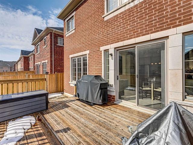 520 Terrace Way, House attached with 3 bedrooms, 3 bathrooms and 2 parking in Oakville ON | Image 15