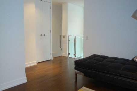 th01 - 10 Morrison St, Townhouse with 1 bedrooms, 3 bathrooms and null parking in Toronto ON | Image 8