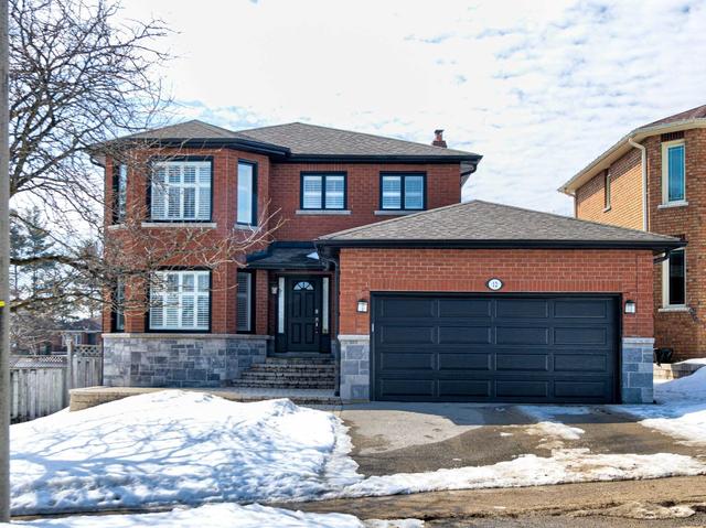 12 Thackeray Cres, House detached with 3 bedrooms, 4 bathrooms and 6 parking in Barrie ON | Image 1