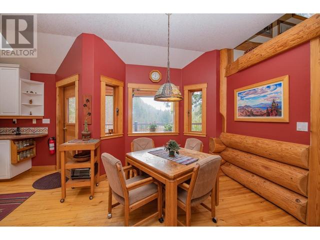 1195 Sugar Lake Road, House detached with 2 bedrooms, 2 bathrooms and 15 parking in North Okanagan E BC | Image 12