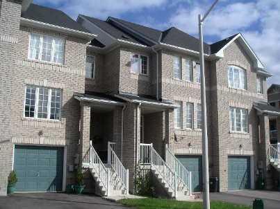 th 24 - 686 Warden Ave, Townhouse with 3 bedrooms, 3 bathrooms and 2 parking in Toronto ON | Image 2