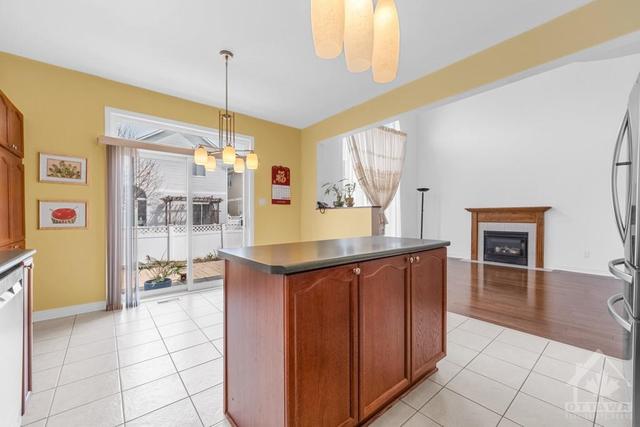 18 Craighall Circle, House detached with 4 bedrooms, 3 bathrooms and 4 parking in Ottawa ON | Image 18