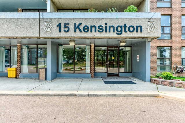1901 - 15 Kensington Rd, Condo with 2 bedrooms, 2 bathrooms and 1 parking in Brampton ON | Image 12