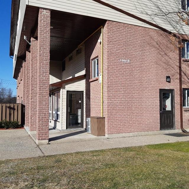 105 - 8 Pearl Street, Townhouse with 2 bedrooms, 1 bathrooms and 1 parking in Smiths Falls ON | Image 5